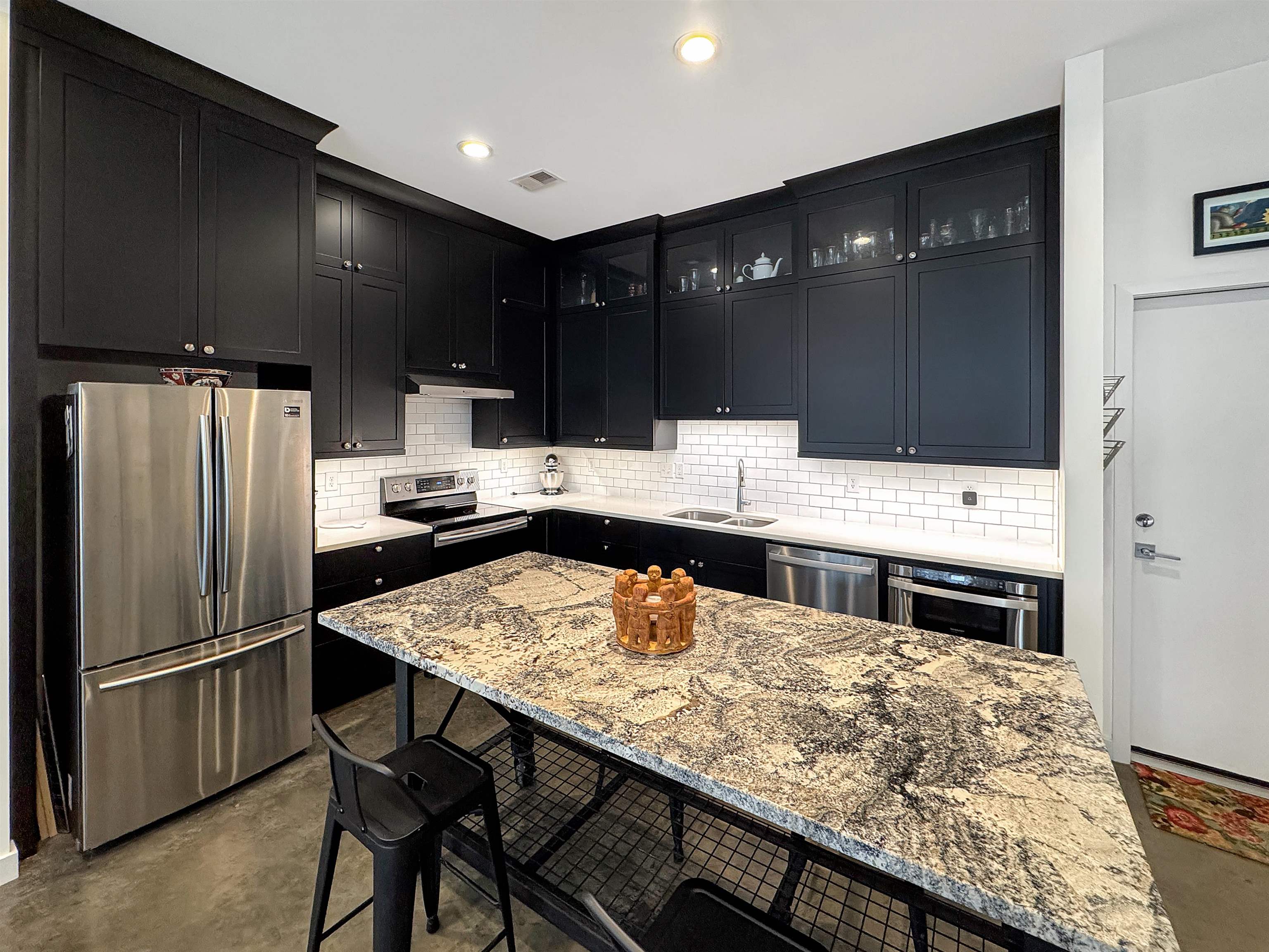 Memphis, Tennessee 38103, United States, 3 Bedrooms Bedrooms, ,3 BathroomsBathrooms,Residential,Active,106902