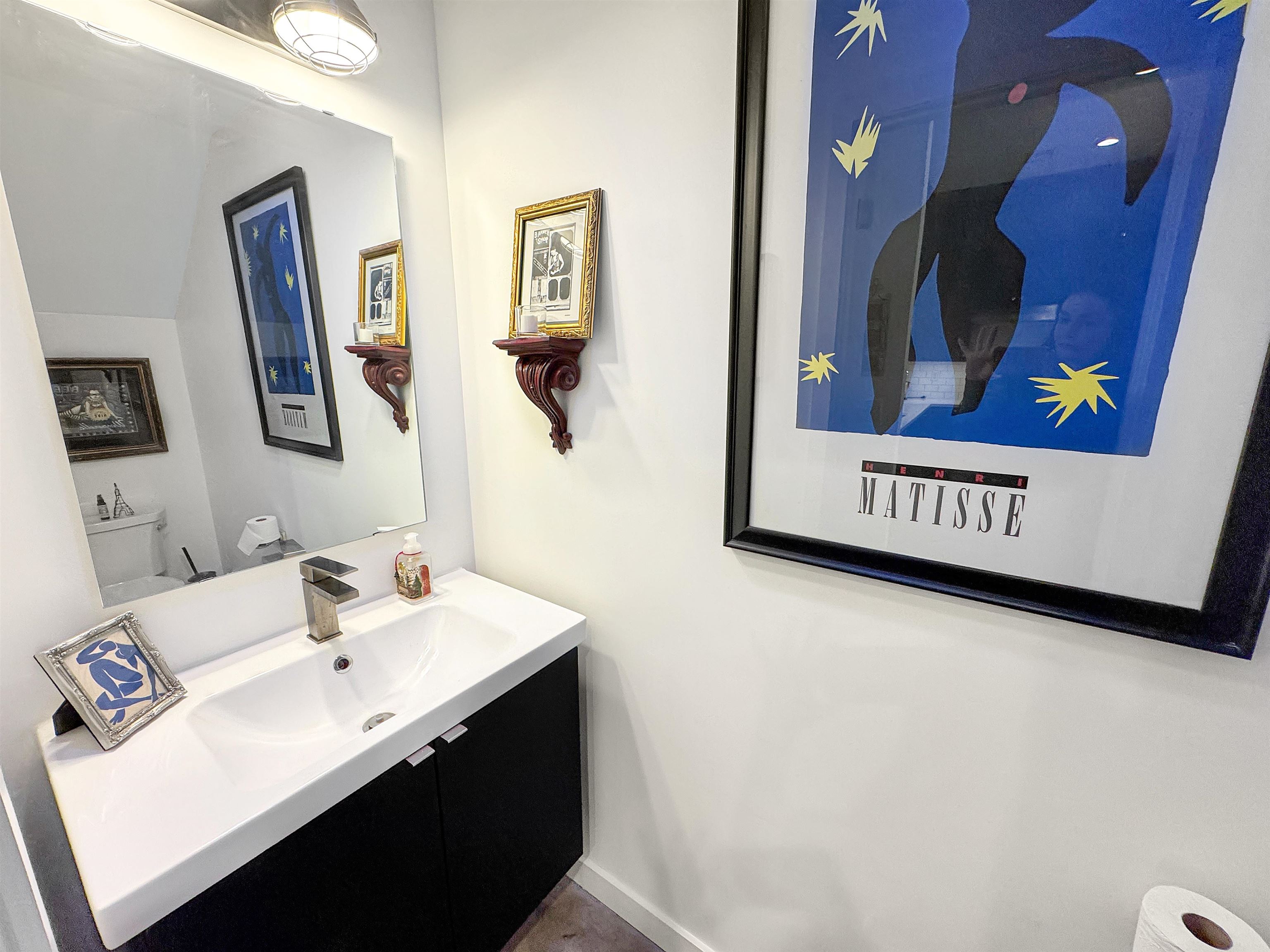 Memphis, Tennessee 38103, United States, 3 Bedrooms Bedrooms, ,3 BathroomsBathrooms,Residential,Active,106902