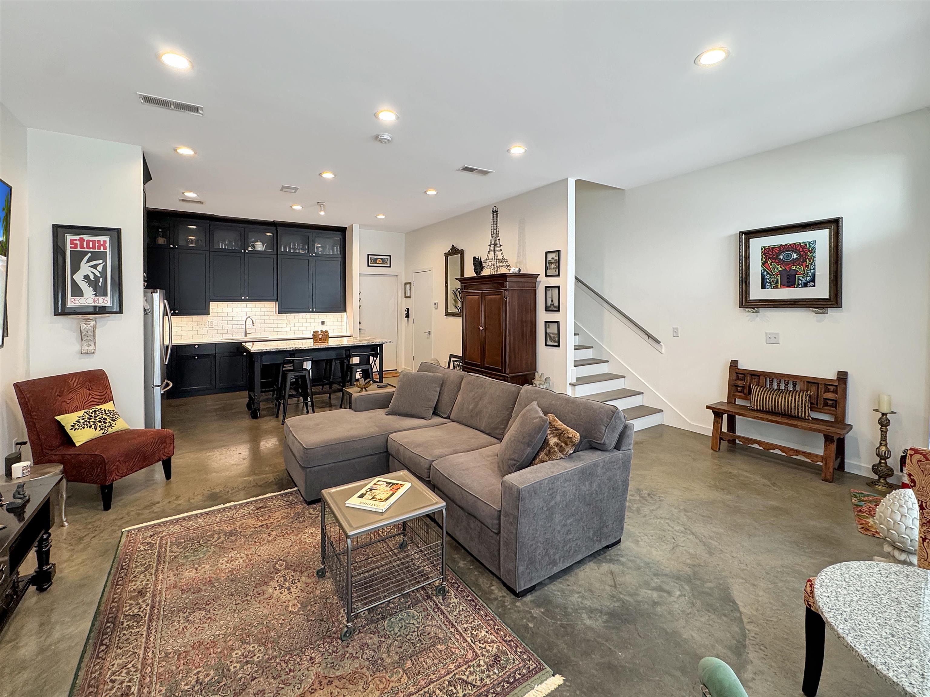 Memphis, Tennessee 38103, United States, 3 Bedrooms Bedrooms, ,3 BathroomsBathrooms,Residential,Active,106902