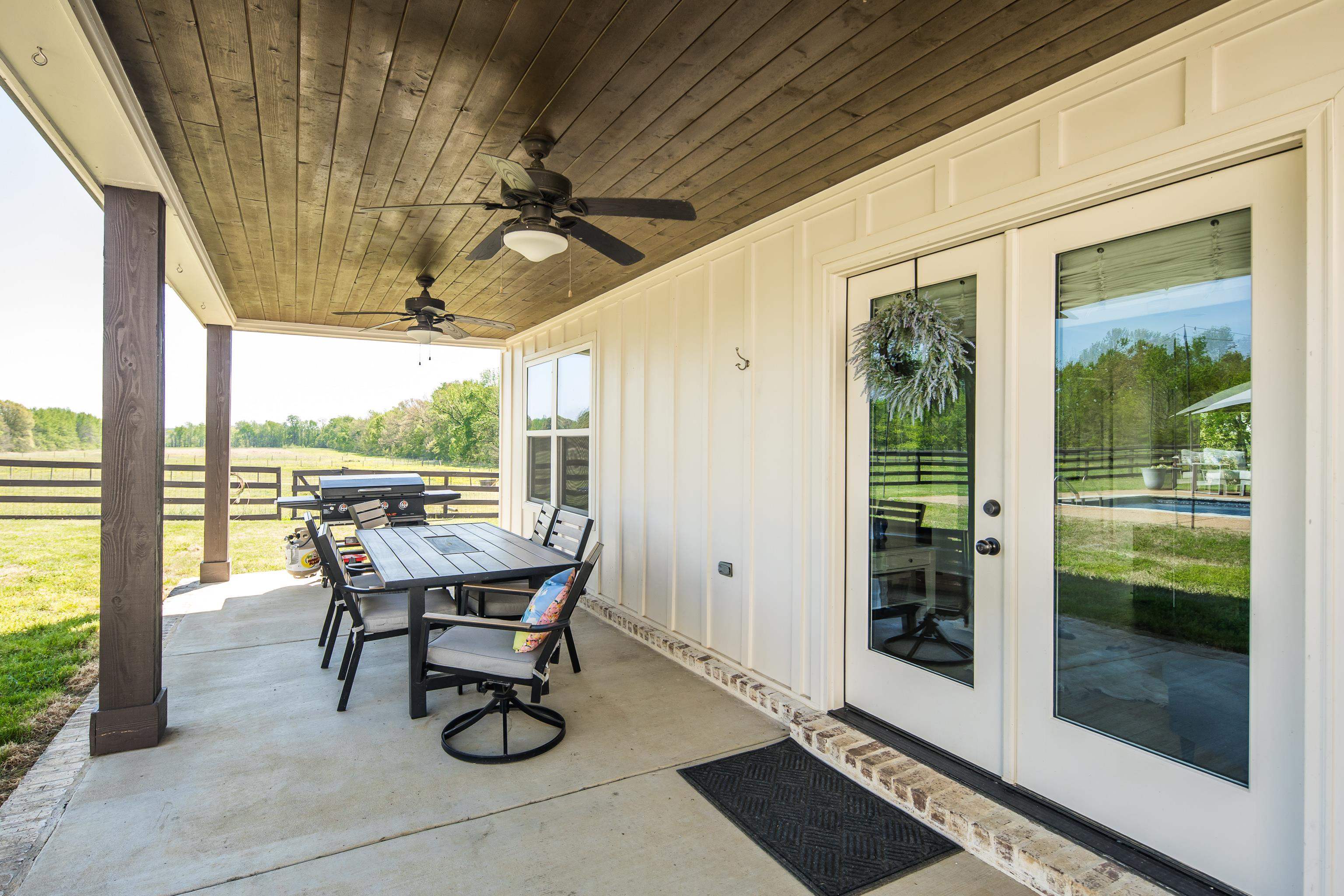 Covington, Tennessee, 38019, United States, 5 Bedrooms Bedrooms, ,5 BathroomsBathrooms,Residential,Active,2041623