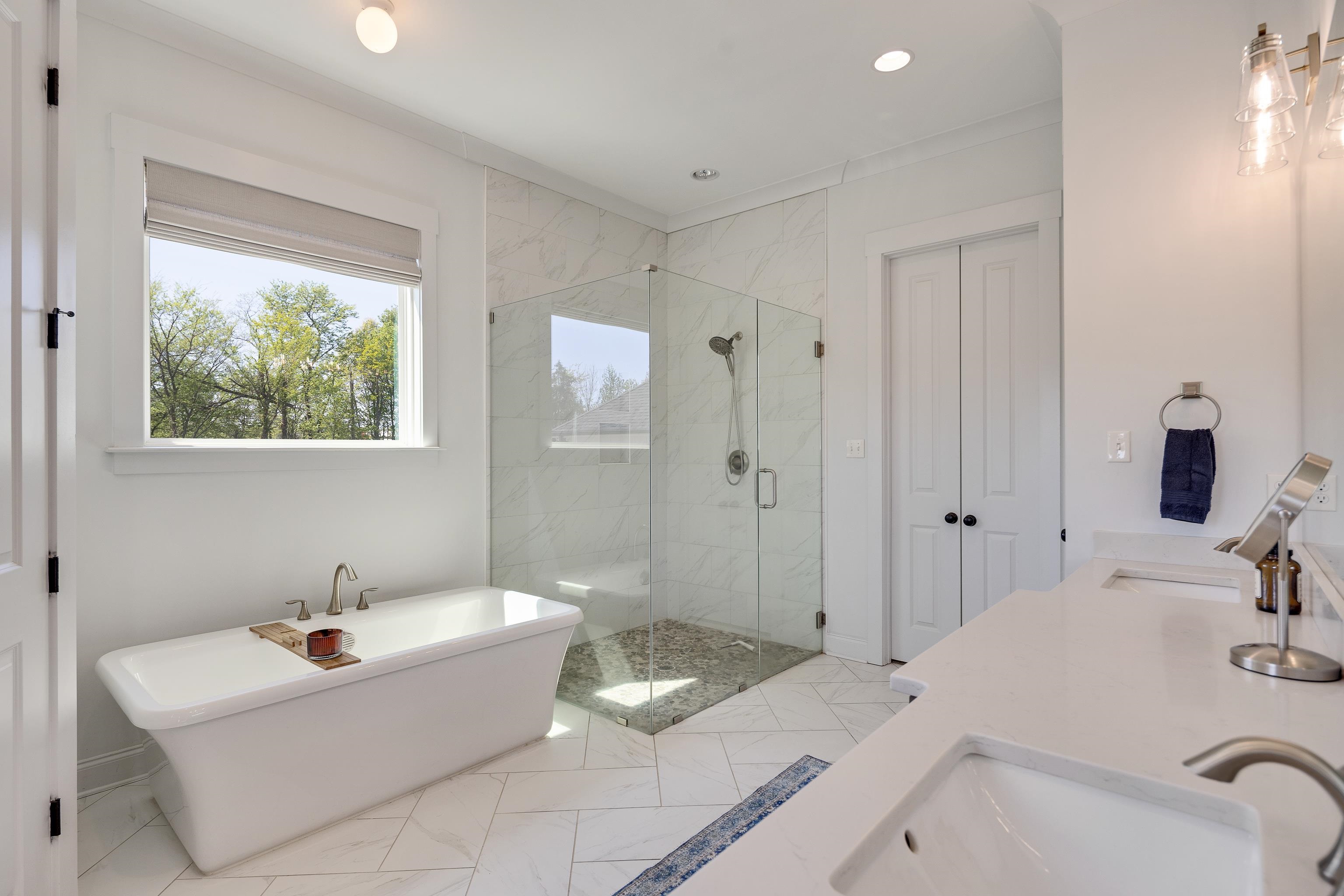 Covington, Tennessee, 38019, United States, 5 Bedrooms Bedrooms, ,5 BathroomsBathrooms,Residential,Active,2041623