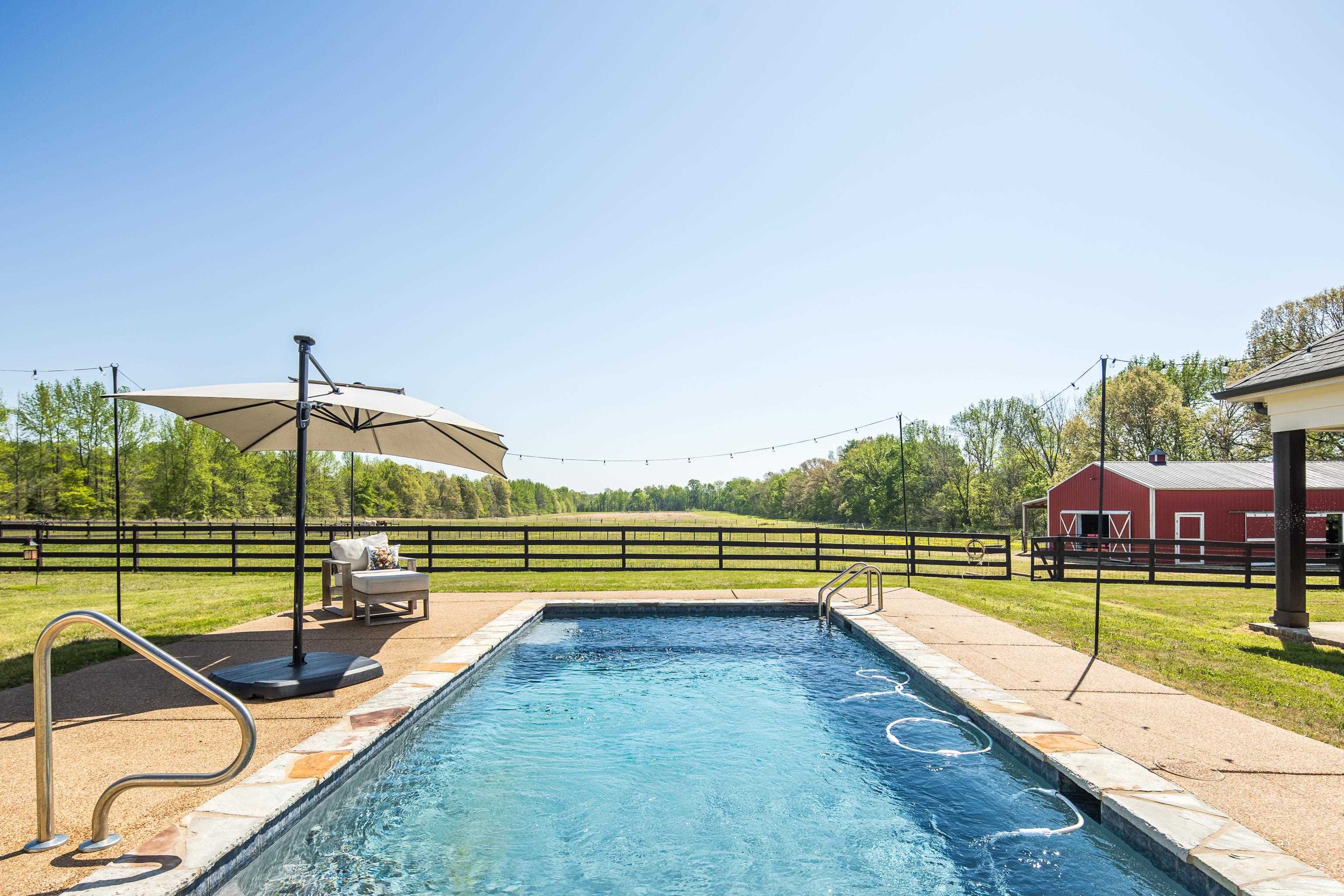 Covington, Tennessee, 38019, United States, 5 Bedrooms Bedrooms, ,5 BathroomsBathrooms,Residential,Active,2041623