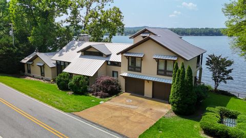 Photo of 8535 RIVERTON ROSE TRAIL TRL, Cherokee, AL 35616 (MLS # 10219394)