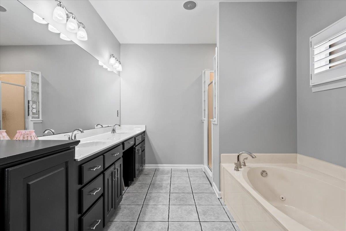 Southaven, Mississippi 38672, United States, 3 Bedrooms Bedrooms, ,2 BathroomsBathrooms,Residential,Active,96945