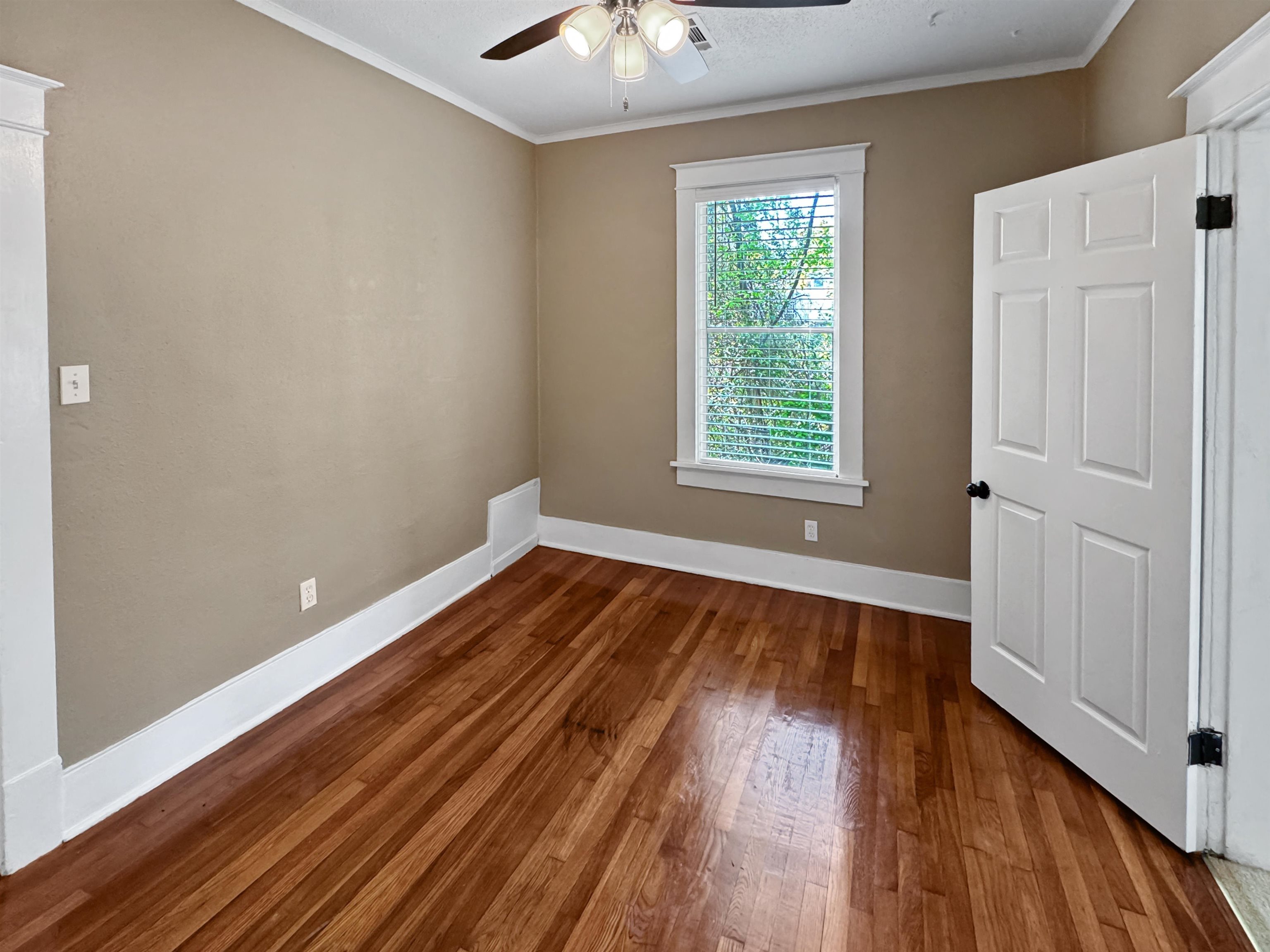 Memphis, Tennessee 38107, United States, 2 Bedrooms Bedrooms, ,1 BathroomBathrooms,Residential,Pending,109562