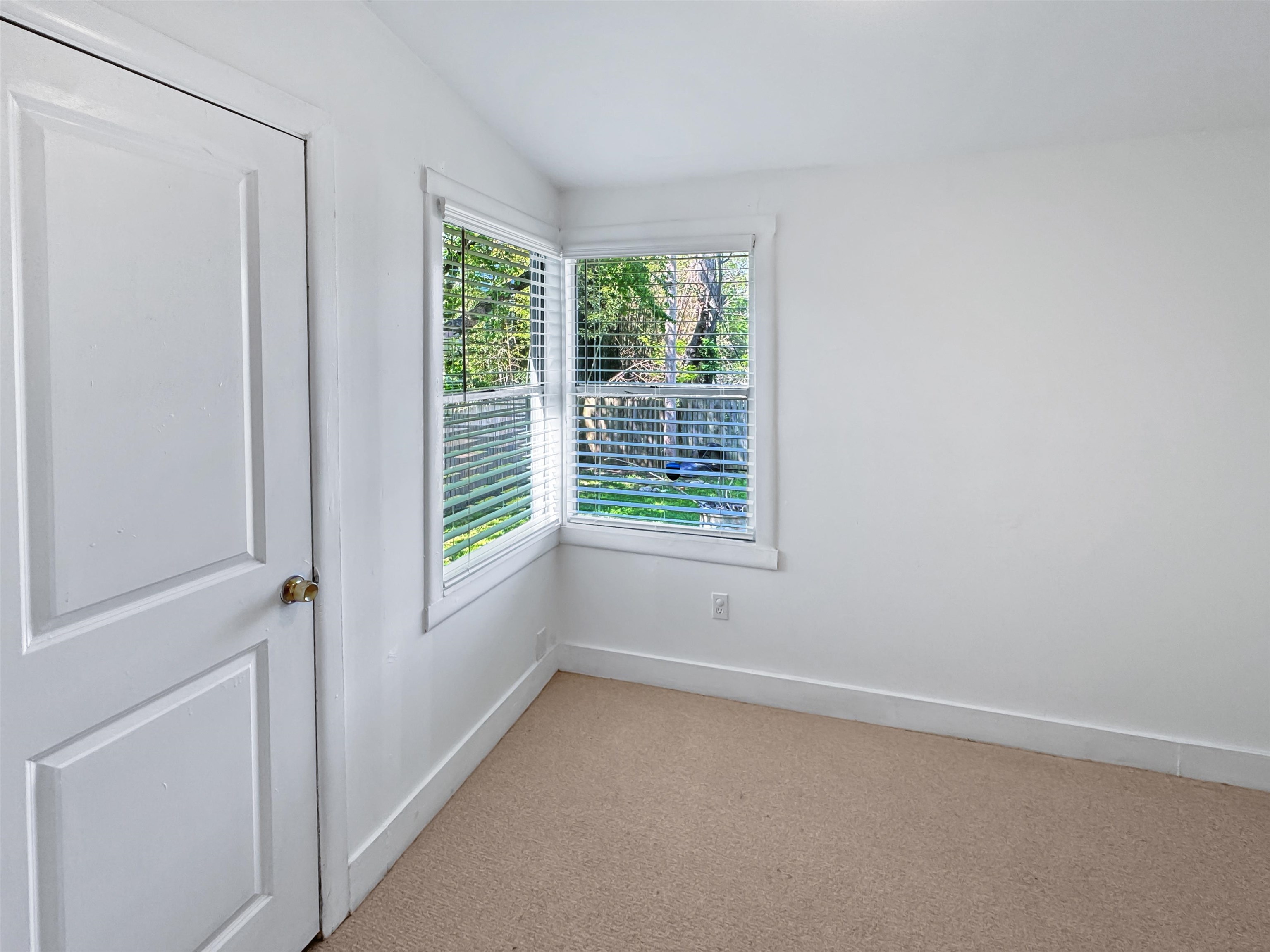 Memphis, Tennessee 38107, United States, 2 Bedrooms Bedrooms, ,1 BathroomBathrooms,Residential,Pending,109562