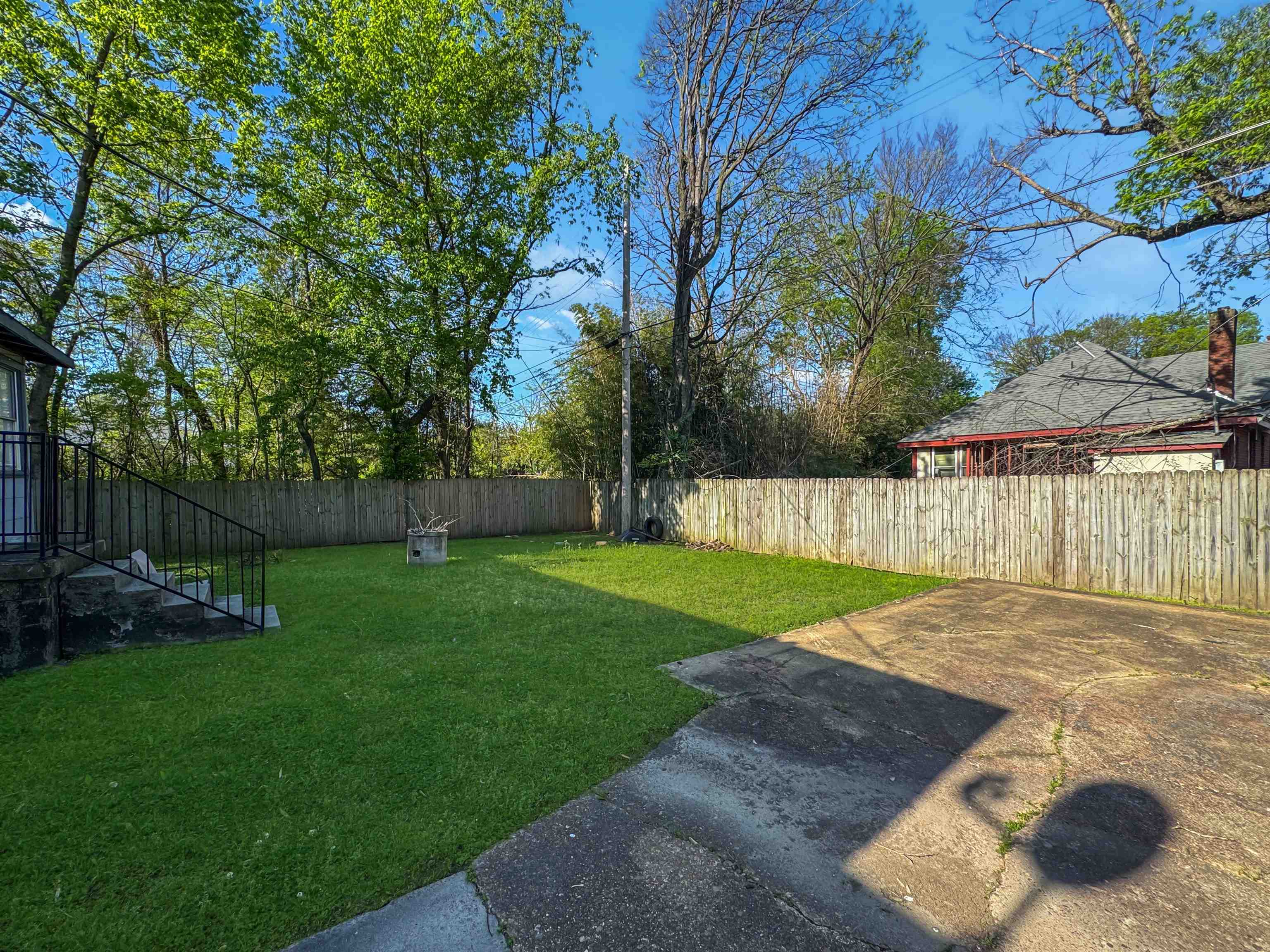 Memphis, Tennessee 38107, United States, 2 Bedrooms Bedrooms, ,1 BathroomBathrooms,Residential,Pending,109562