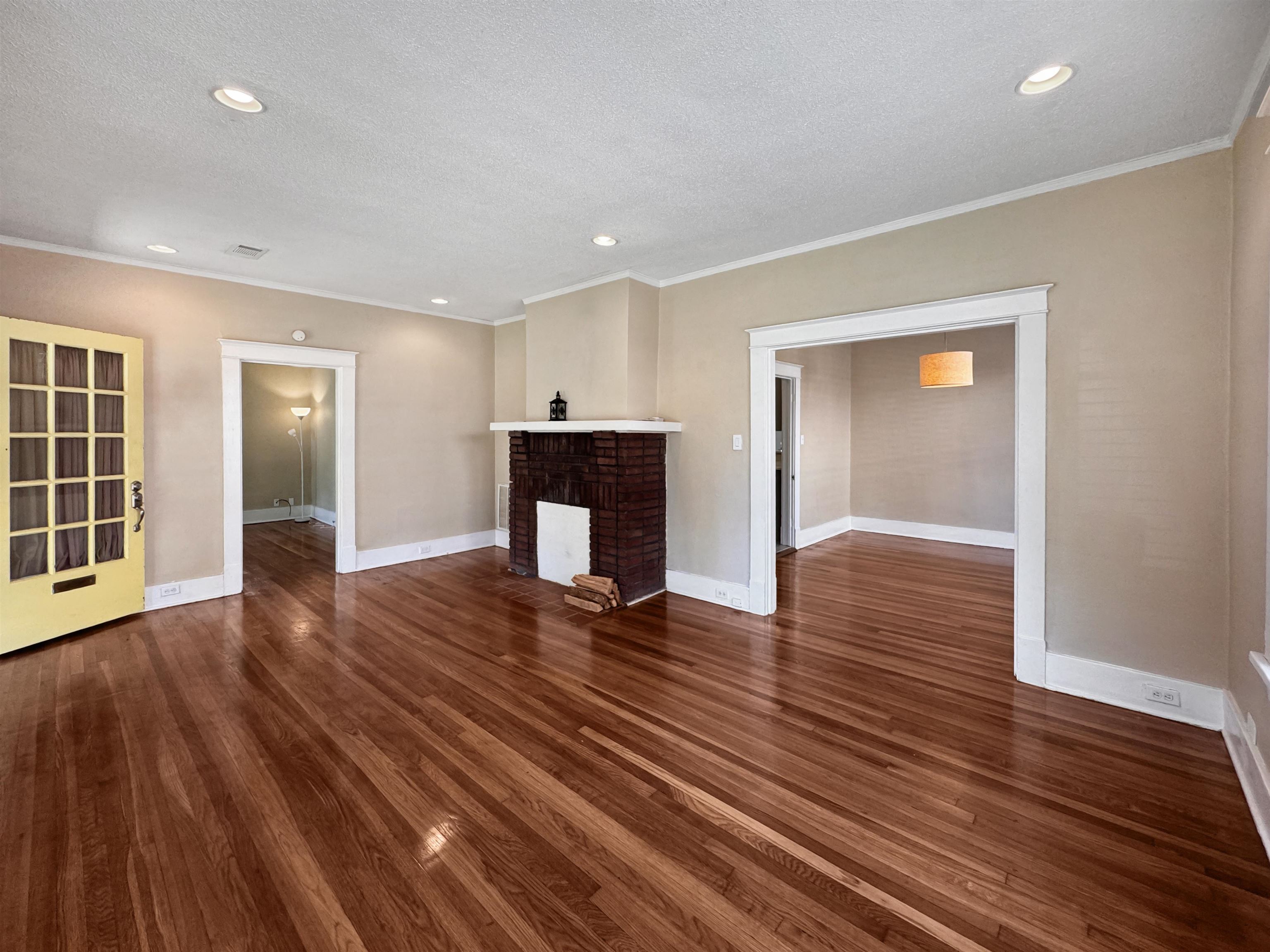 Memphis, Tennessee 38107, United States, 2 Bedrooms Bedrooms, ,1 BathroomBathrooms,Residential,Pending,109562