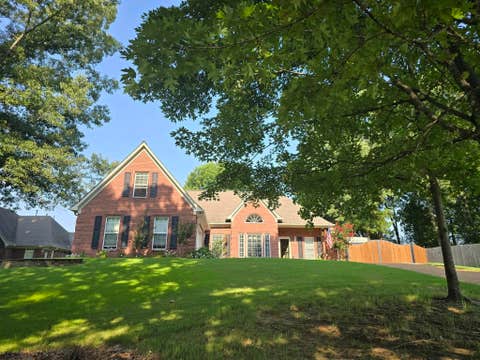 Photo of 220 COUNTRYSIDE DR, Oakland, TN 38060 (MLS # 10227030)