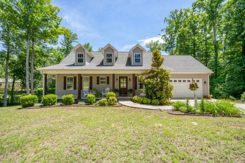 Photo of 127 SYCAMORE ST, Adamsville, TN 38310 (MLS # 10221303)