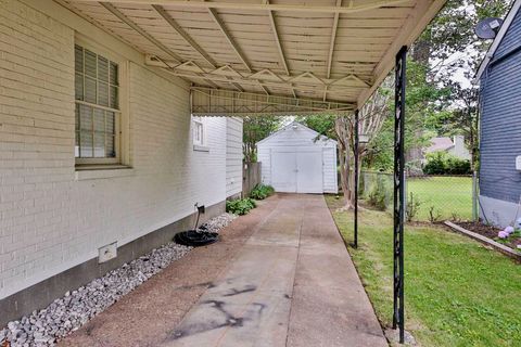 Single Family Residence in Memphis TN 3646 AUTUMN AVE 23.jpg