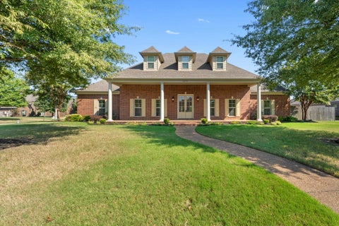 Photo of 9270 S ROMANO WAY, Germantown, TN 38138 (MLS # 10229841)
