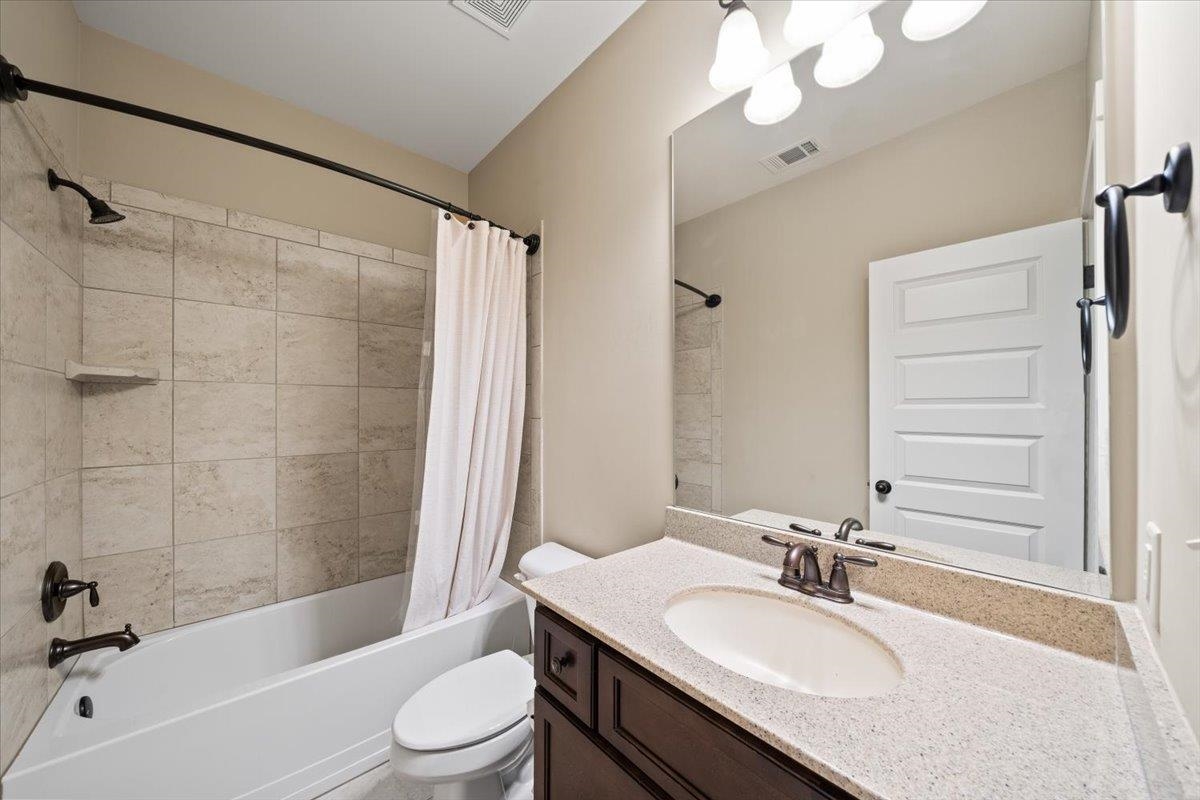 Rossville, Tennessee 38066, United States, 4 Bedrooms Bedrooms, ,3 BathroomsBathrooms,Residential,Active,154260