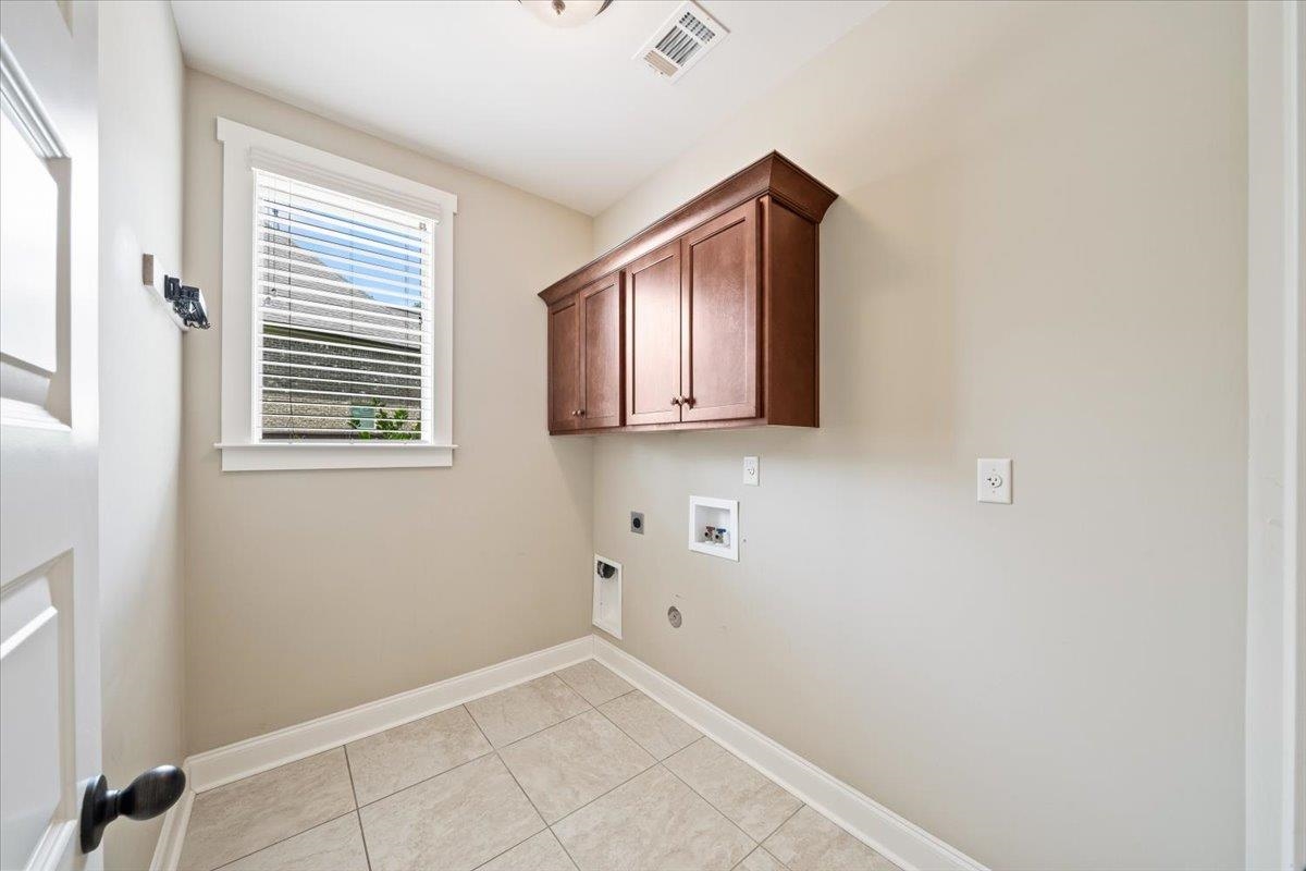 Rossville, Tennessee 38066, United States, 4 Bedrooms Bedrooms, ,3 BathroomsBathrooms,Residential,Active,154260