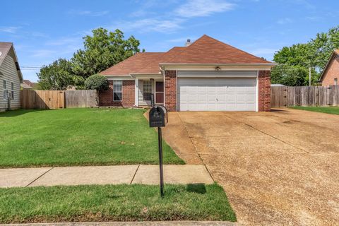 Photo of 6954 LAGRANGE CIR N, Cordova, TN 38018 (MLS # 10222345)