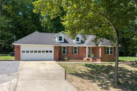 Photo of 412 CHEROKEE HILLS AVE, Munford, TN 38058 (MLS # 10227406)