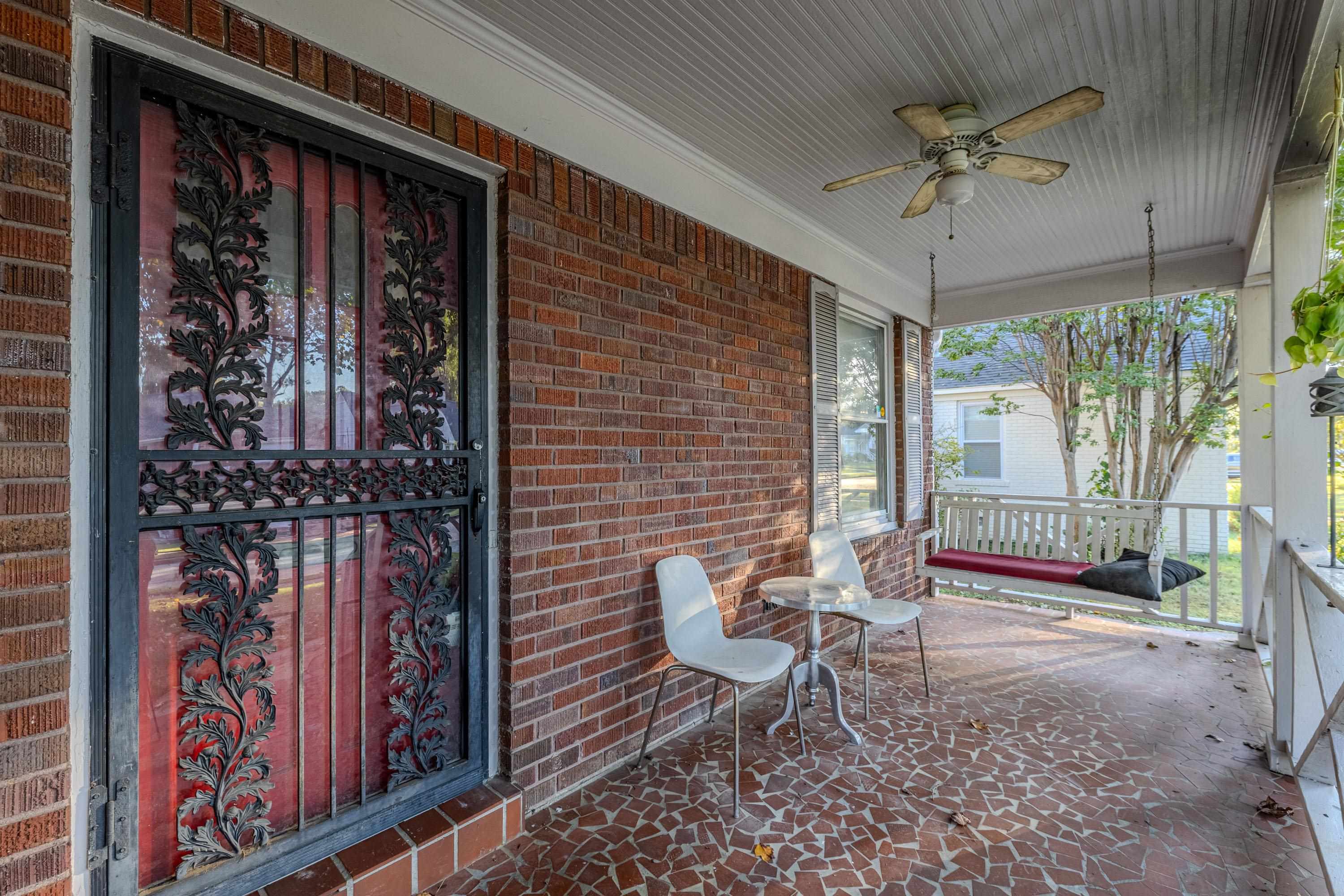 Memphis, Tennessee 38122, United States, 2 Bedrooms Bedrooms, ,2 BathroomsBathrooms,Residential,Active,237136