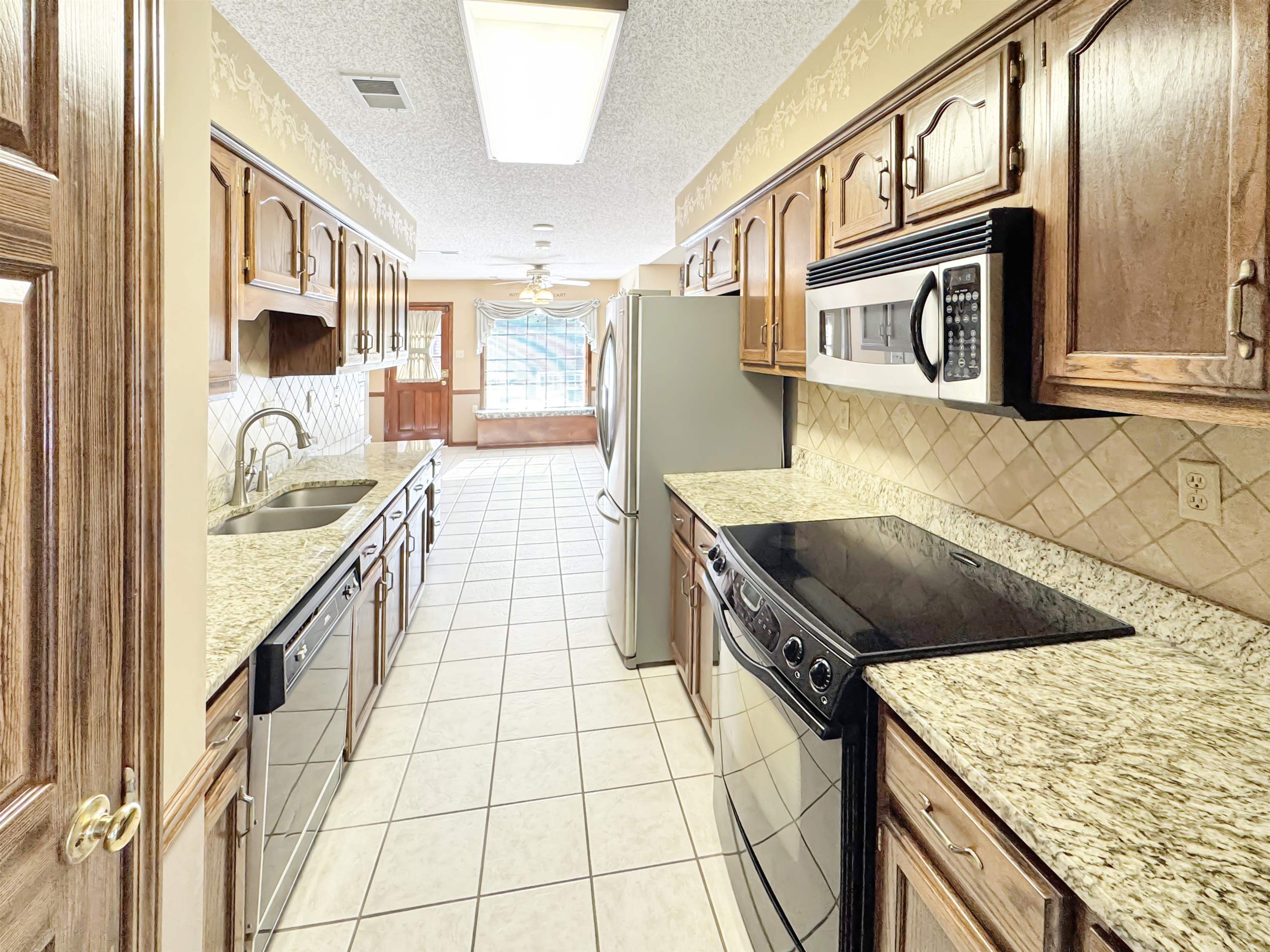 Memphis, Tennessee 38016, United States, 4 Bedrooms Bedrooms, ,3 BathroomsBathrooms,Residential,Active,199729