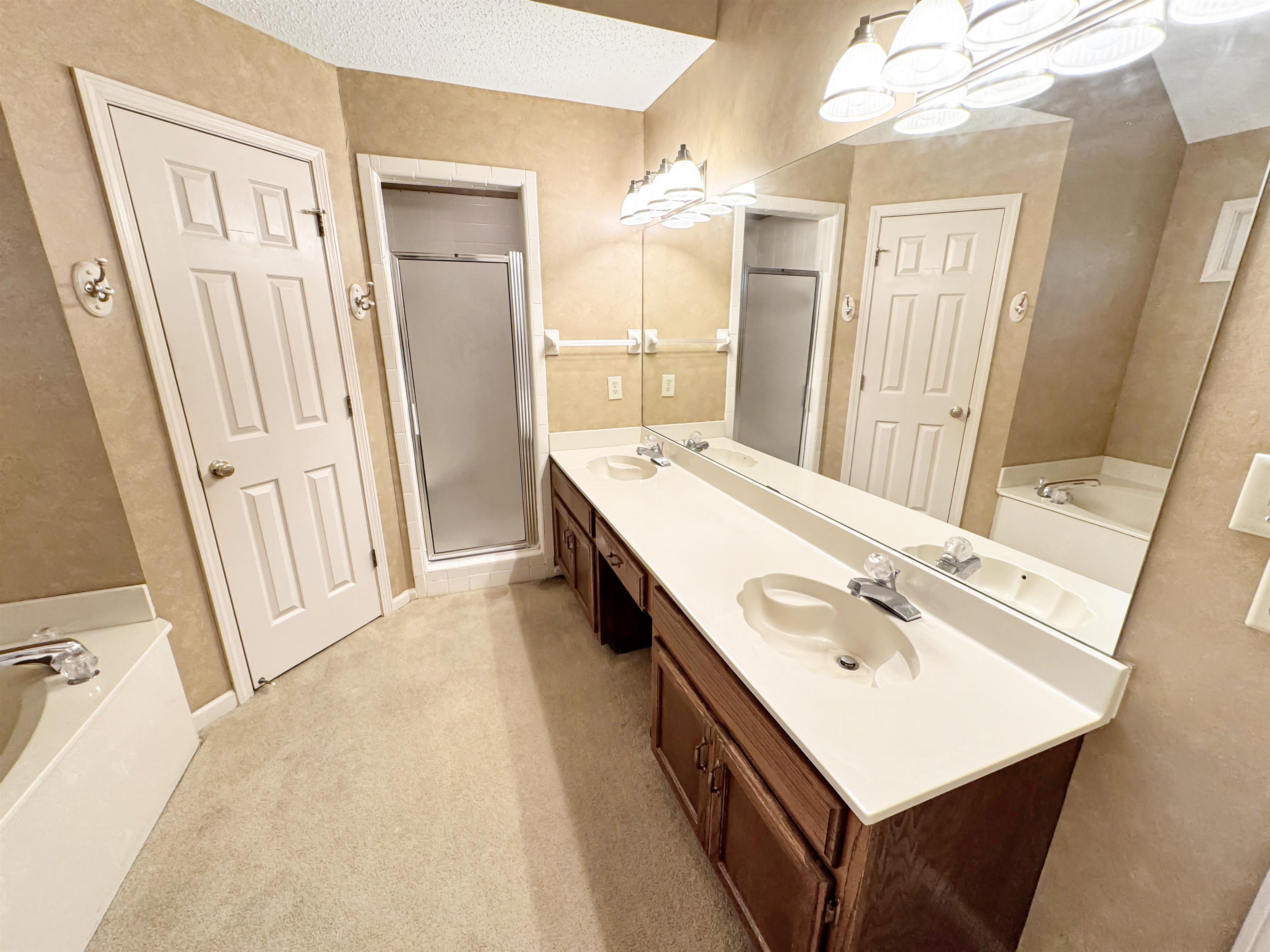 Memphis, Tennessee 38016, United States, 4 Bedrooms Bedrooms, ,3 BathroomsBathrooms,Residential,Active,199729