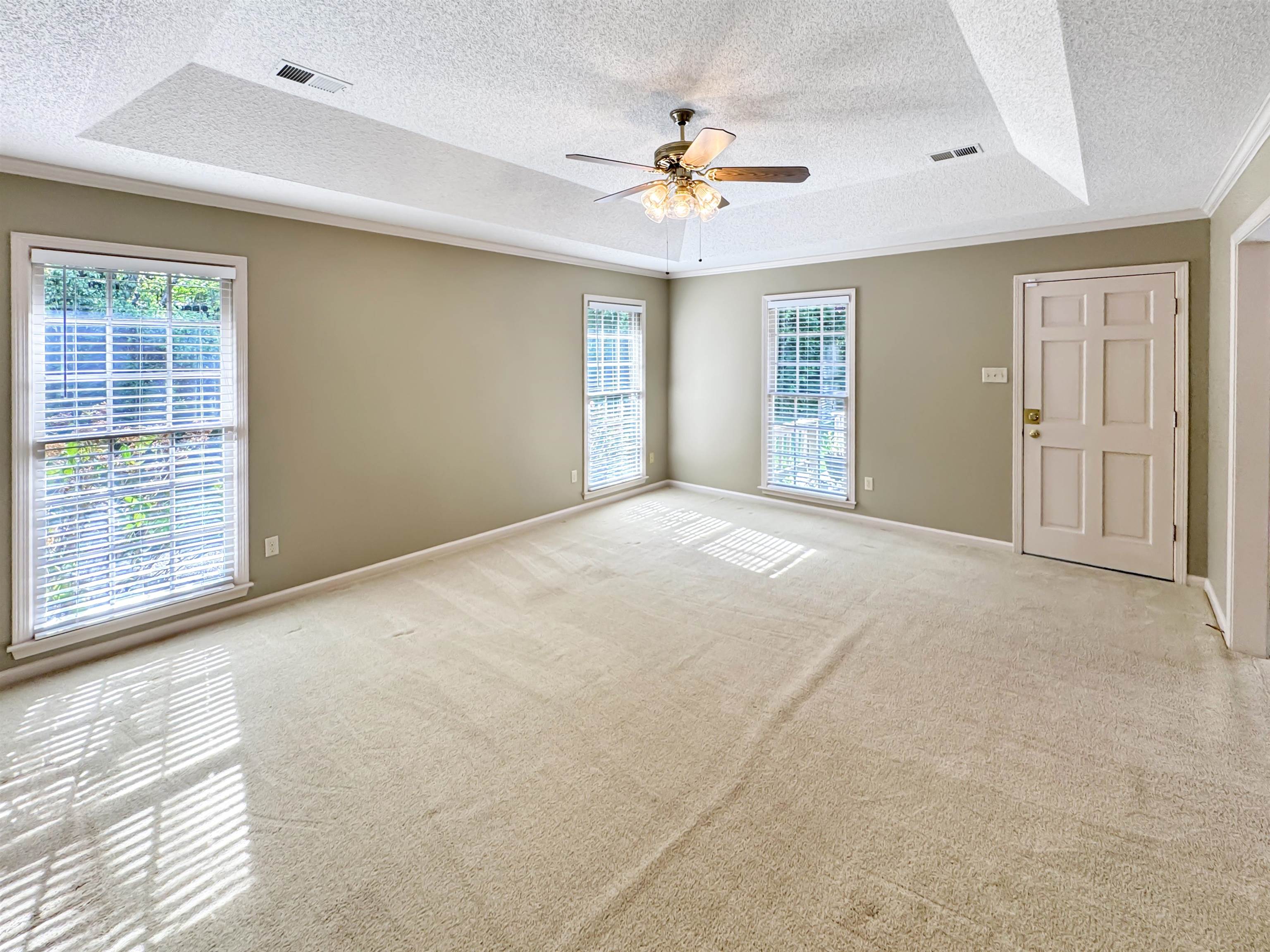 Memphis, Tennessee 38016, United States, 4 Bedrooms Bedrooms, ,3 BathroomsBathrooms,Residential,Active,199729