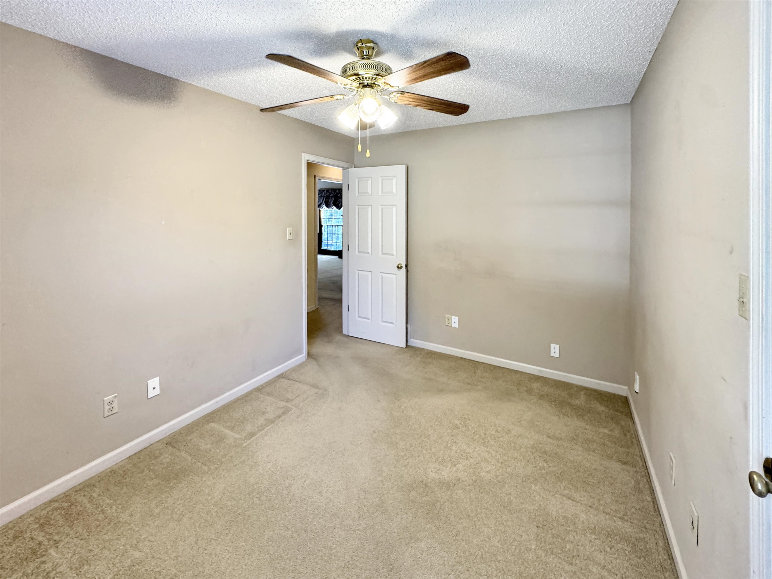 Memphis, Tennessee 38016, United States, 4 Bedrooms Bedrooms, ,3 BathroomsBathrooms,Residential,Active,199729