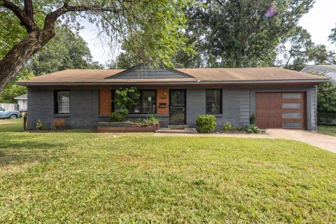 Photo of 4488 QUINCE RD, Memphis, TN 38117 (MLS # 10229152)