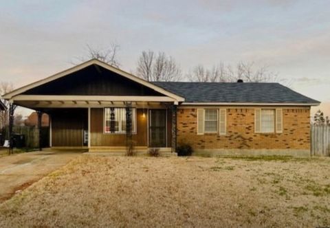 Photo of 1992 CARBONDALE DR, Memphis, TN 38114 (MLS # 10223850)