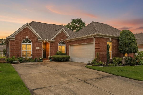 5560 FOUNTAIN BAY DR, MEMPHIS, TN 38120 - Image 0895a2e92a90bbccb59d8ed6fe743377/1379018853