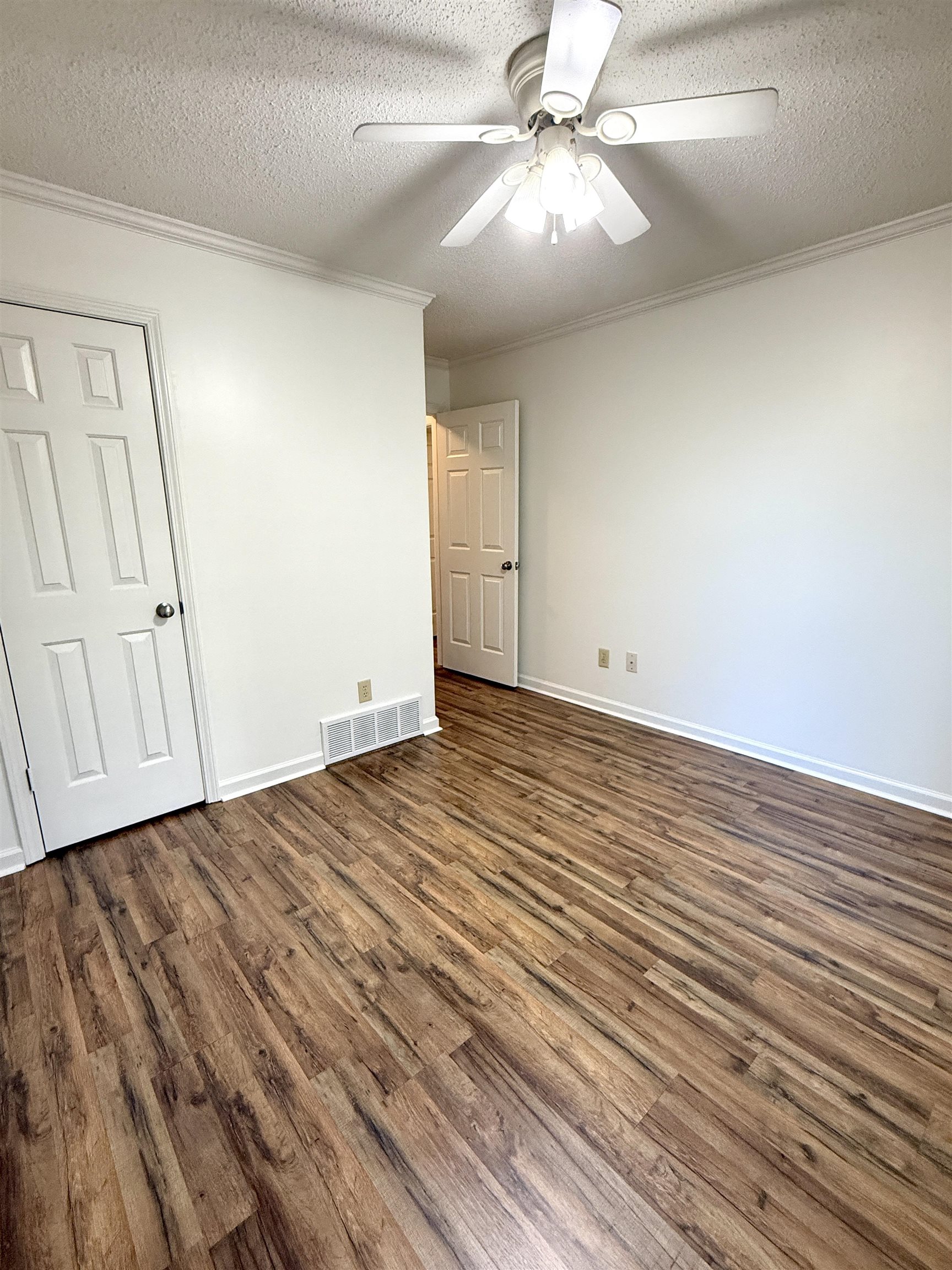 Lakeland, Tennessee 38002, United States, 3 Bedrooms Bedrooms, ,2 BathroomsBathrooms,Residential,Pending,157611