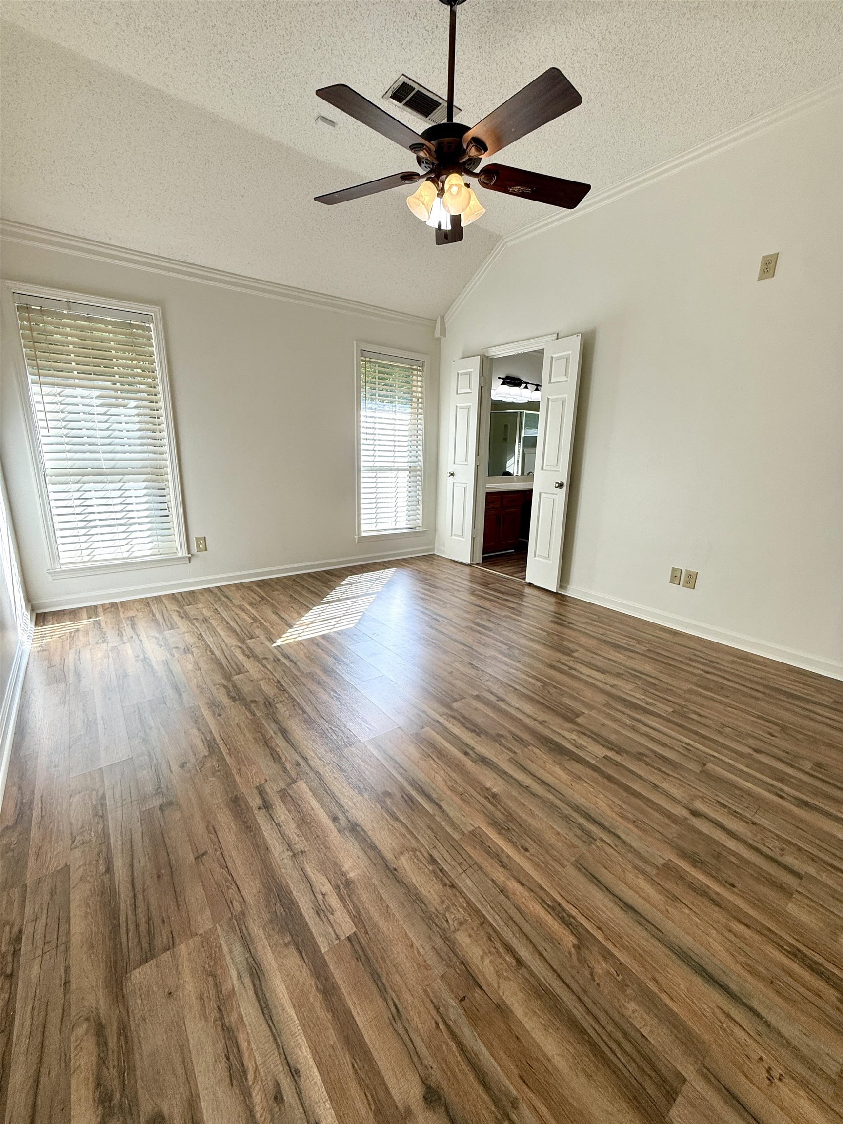 Lakeland, Tennessee 38002, United States, 3 Bedrooms Bedrooms, ,2 BathroomsBathrooms,Residential,Pending,157611