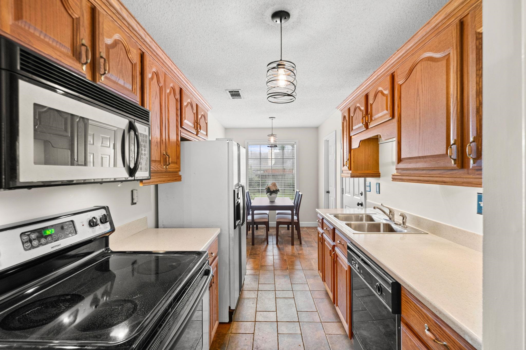 252 SUMMIT VIEW CV