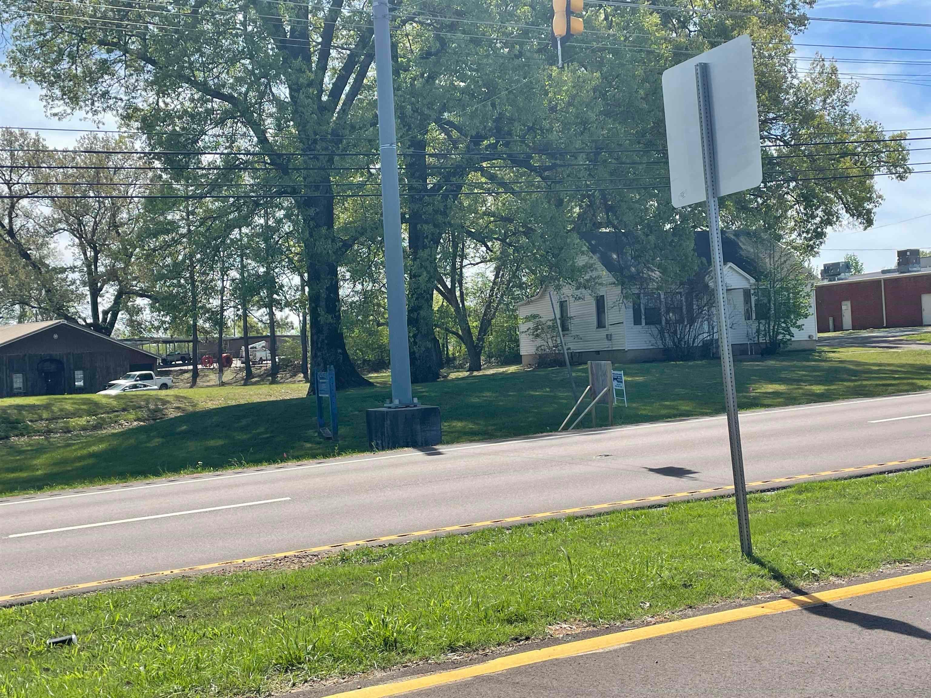 1602 HWY 51 HWY S