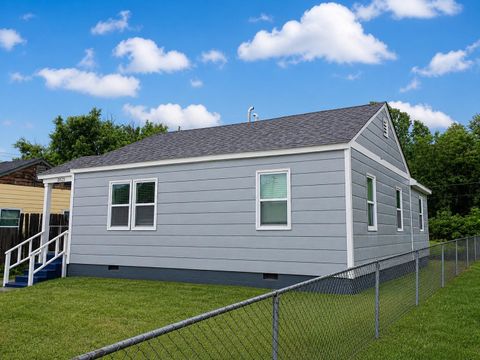 Photo of 2025 BOYLE AVE, Memphis, TN 38114 (MLS # 10220889)