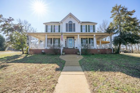 Photo of 645 WILDFLOWER RIDGE LN, Savannah, TN 38372 (MLS # 10214821)