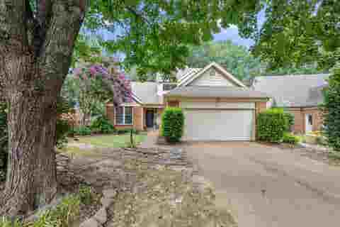 Photo of 758 WALNUT VALLEY LN, Memphis, TN 38018 (MLS # 10227010)