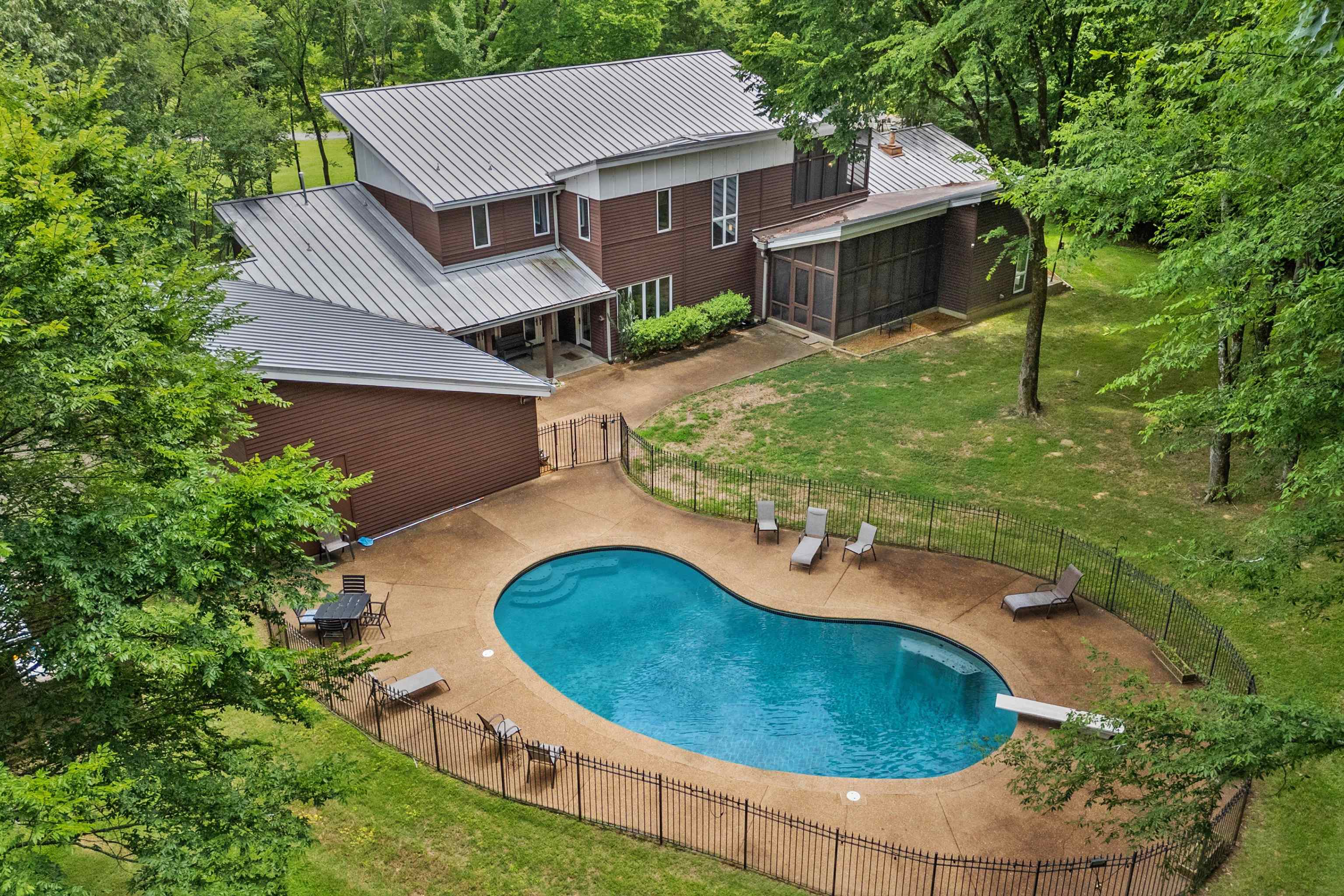 12368 MACON RD