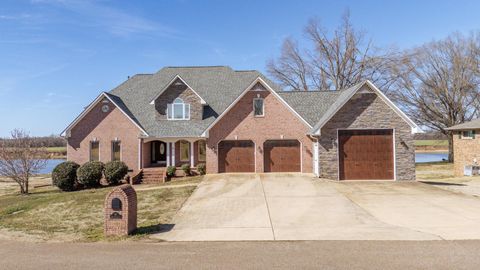 Photo of 35 TENNESSEE RIVER LN, Savannah, TN 38372 (MLS # 10215367)