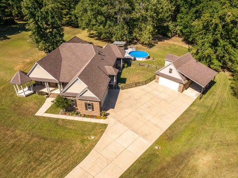 Photo of 195 WOODWIND CV, Eads, TN 38028 (MLS # 10231599)