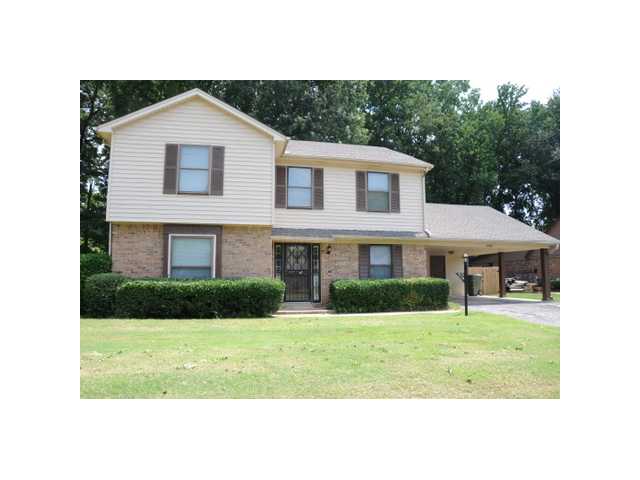 Photo 1 of 17 — 4988 GARDENWOOD DRIVE, Memphis, TN 38116