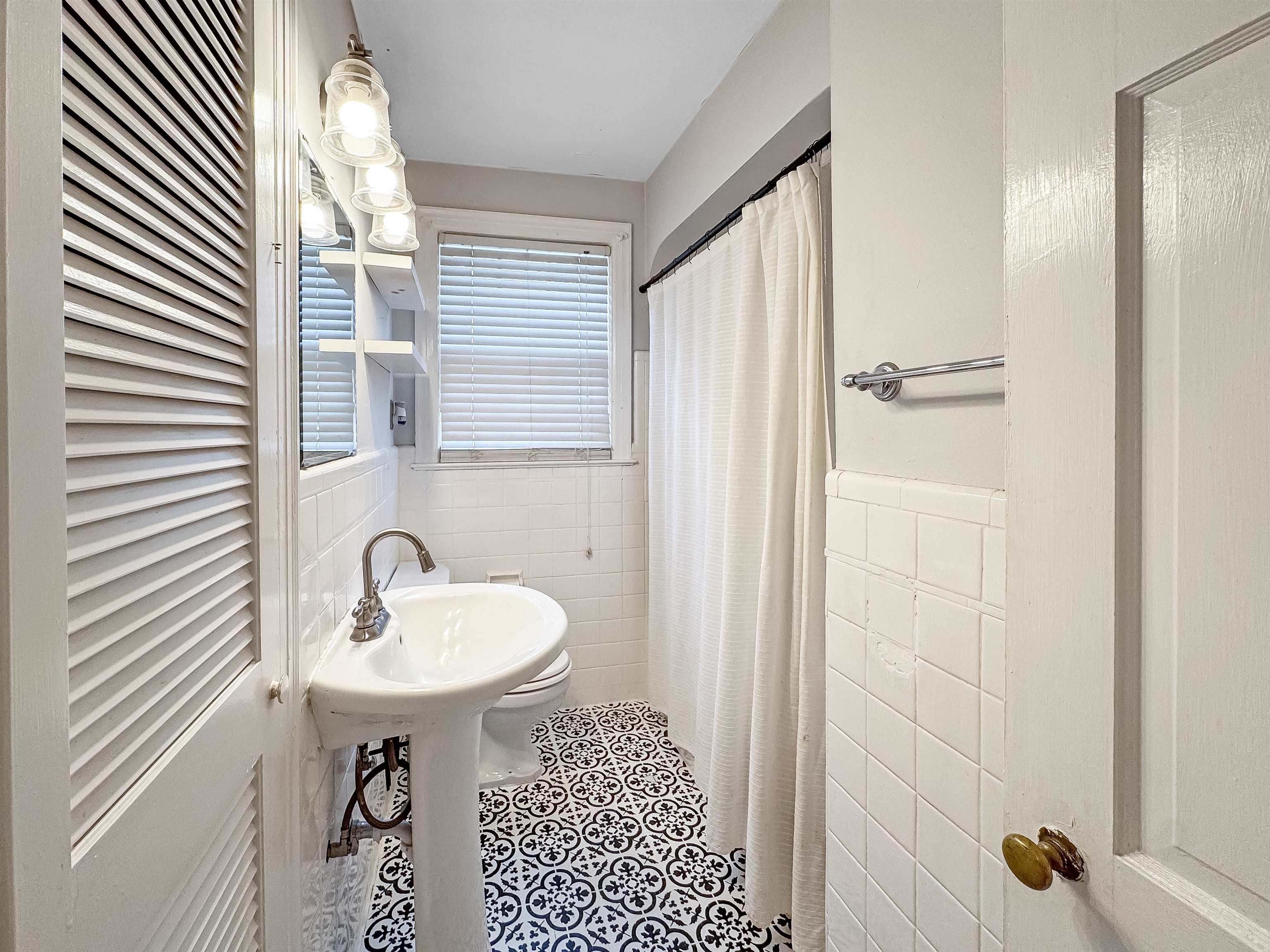 Memphis, Tennessee 38111, United States, 3 Bedrooms Bedrooms, ,2 BathroomsBathrooms,Residential,Active,112631