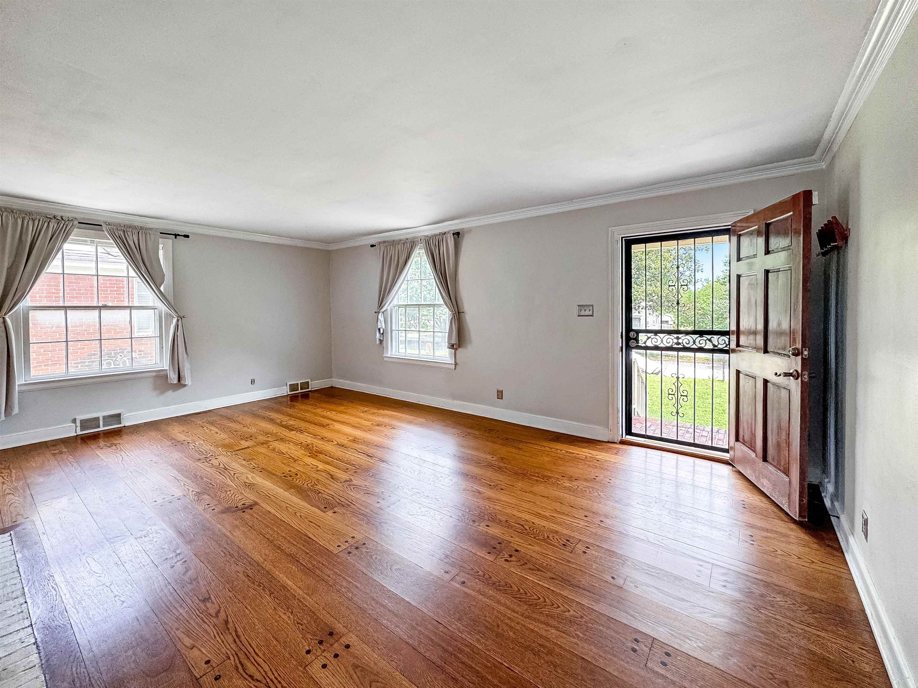 Memphis, Tennessee 38111, United States, 3 Bedrooms Bedrooms, ,2 BathroomsBathrooms,Residential,Active,112631