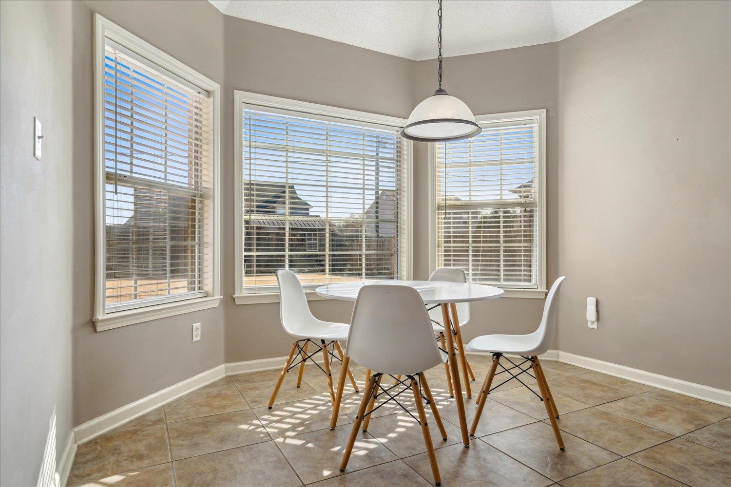 Bartlett, Tennessee 38002, United States, 3 Bedrooms Bedrooms, ,3 BathroomsBathrooms,Residential,Active,25052