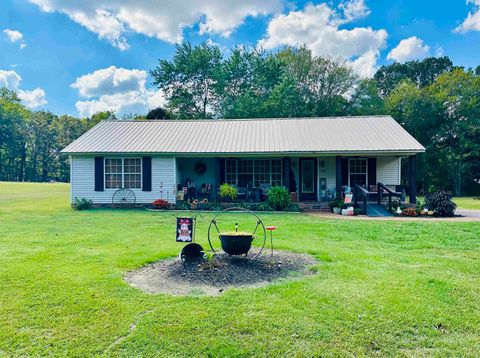 Photo of 4769 PLEASANT SITE RD, Selmer, TN 38375 (MLS # 10206751)