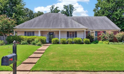 Photo of 6183 DAYBREAK DR, Bartlett, TN 38135 (MLS # 10227347)