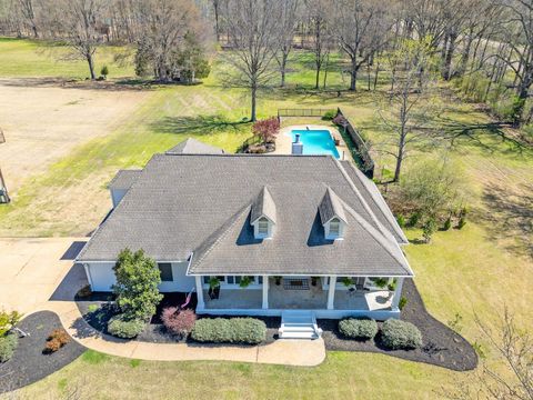 Photo of 50 HICKORY LAKE DR, Eads, TN 38028 (MLS # 10217706)