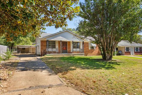 Photo of 1818 VAUGHT CIR, Southaven, MS 38671 (MLS # 10215114)