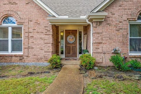 Photo of 8944 MEADOW PINES CV, Cordova, TN 38016 (MLS # 10220755)
