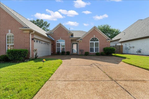 Photo of 1653 HAILSHAM CV, Cordova, TN 38016 (MLS # 10224827)