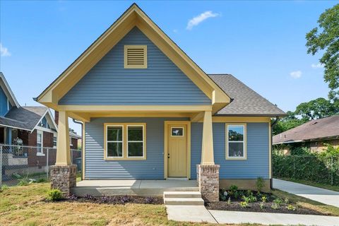 Photo of 1556 VOLLINTINE AVE, Memphis, TN 38107 (MLS # 10226870)