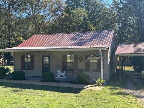 Photo of 330 S 6TH ST, Selmer, TN 38375 (MLS # 10208381)